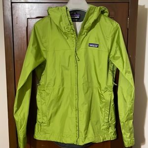 Patagonia Torrentshell Raincoat Small EUC Kelly Green